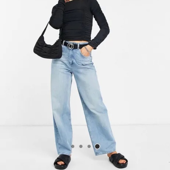 Topshop black ruffle top - Picture 3 of 6